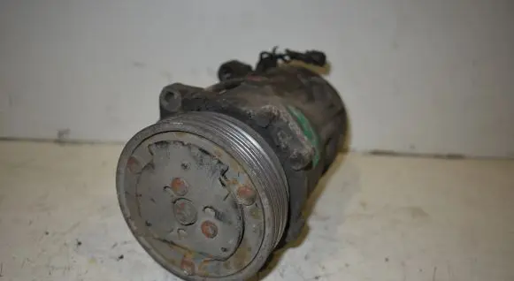 Seat Alhambra (Mk1) Air conditioning (A/C) compressor (pump) 7M0820803
