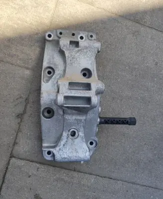 BMW 3 F30 F35 F31 Generator/alternator bracket 7619250