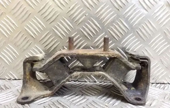Subaru Legacy Gearbox mount