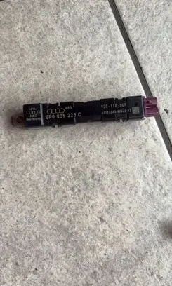Audi Q5 SQ5 8R Aerial antenna amplifier 8R0035225J