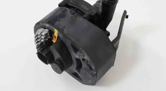 Tesla Model S Electric auxiliary coolant/water pump