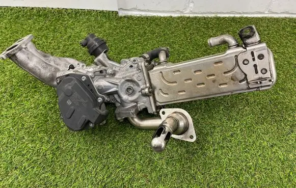 Mercedes-Benz E W212 EGR valve A6511400760 A6511420457 A6511402108