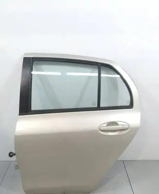 Toyota Yaris Front door