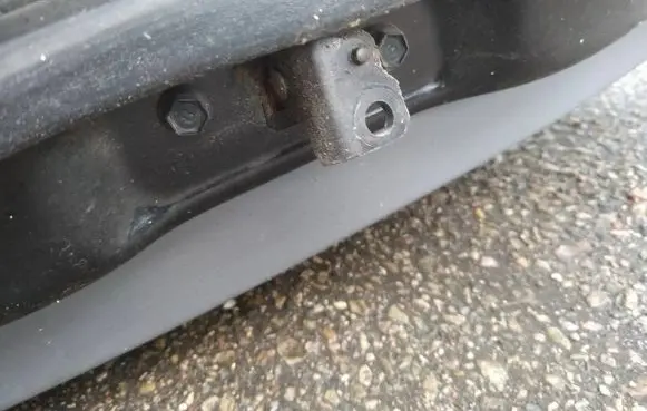 KIA Carens I Rear door check strap stopper