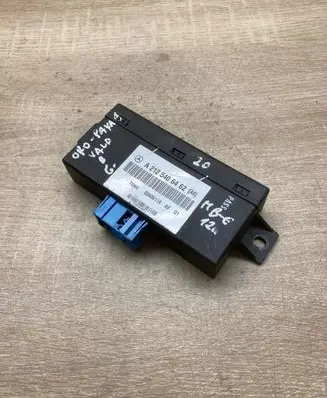 Mercedes-Benz E W212 Air suspension control unit module (rear) A2125406462
