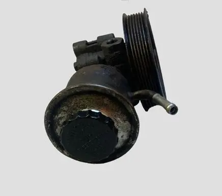 Toyota Avensis T250 Power steering pump