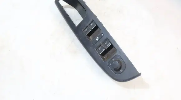 Volkswagen Jetta V Electric window control switch
