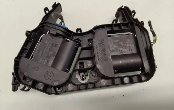 Seat Ibiza IV (6J,6P) Air flap motor/actuator 0132801357
