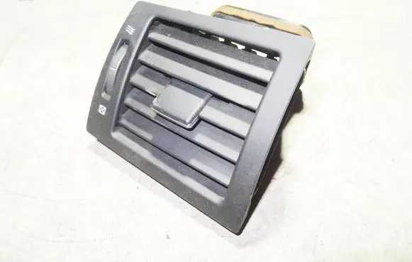 Toyota Avensis T270 Dashboard side air vent grill/cover trim 5566005100