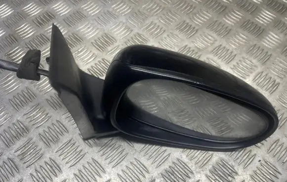 Audi A4 S4 B5 8D Front door electric wing mirror E11015541 E11025541