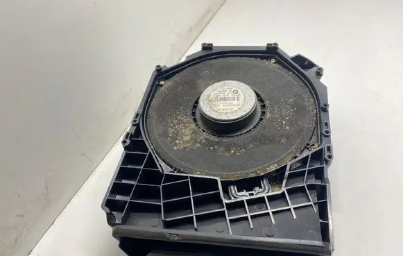 BMW 1 E81 E87 Subwoofer speaker 18820010