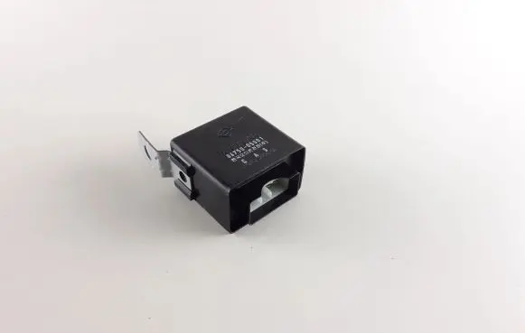 SsangYong Rexton Window wiper relay 8475005001 A3177A338229U176