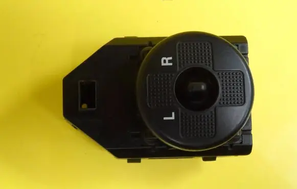 KIA Sportage Wing mirror switch