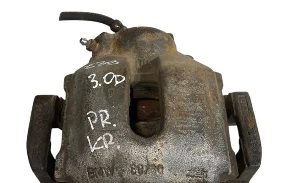 BMW 5 E39 Front brake caliper 34116773131 6773131