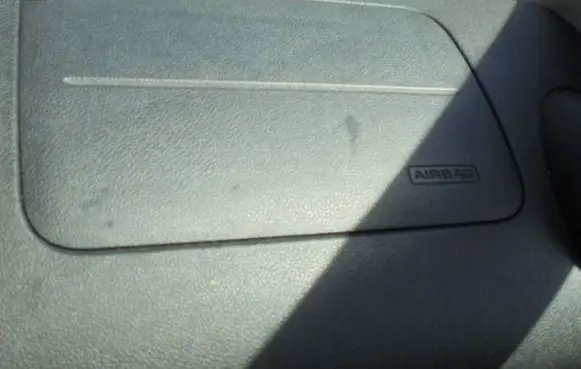 Ford Fiesta Passenger airbag