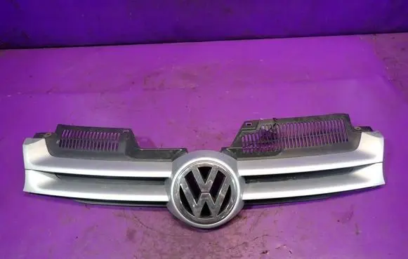 Volkswagen Golf V Front grill 1K0853655A