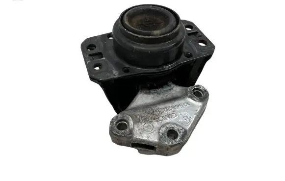 Citroen DS5 Engine mount bracket 9636583980 9676819780 9636270080