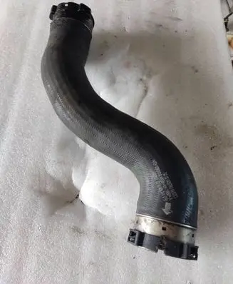 Mercedes-Benz E W212 Intercooler hose/pipe A2125280000 3127DB33 ZGS001
