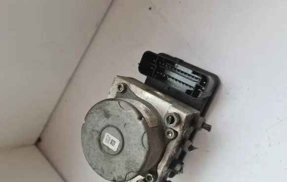 Dacia Dokker ABS Pump 10091514463 476608587R 10062232281