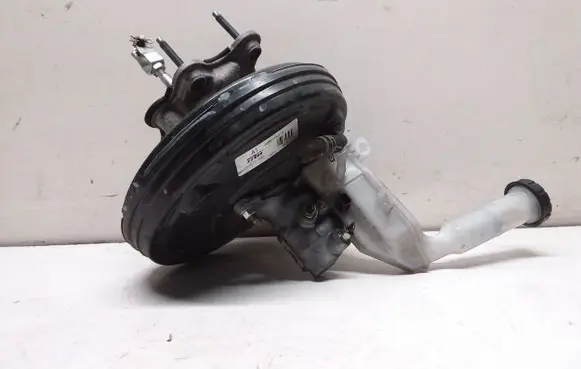 Nissan Juke I F15 Master brake cylinder 460071KA1A
