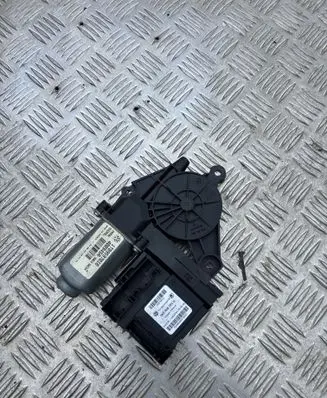 Volkswagen Touran I Front door window regulator motor 1K0959793G 05074612 12090406010001