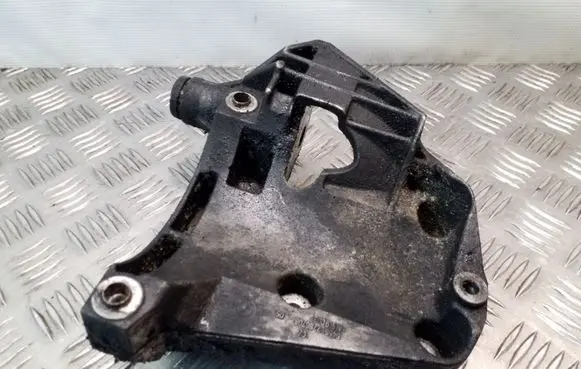 BMW 5 E60 E61 A/C compressor mount bracket 7786708