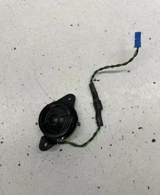 Front door high frequency speaker