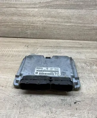Opel Zafira A Engine control unit/module 24417169 0281010268