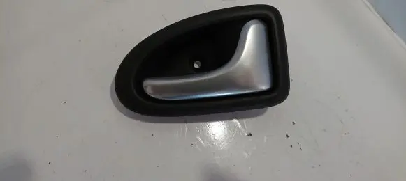 Renault Megane I Front door interior handle 8200028995
