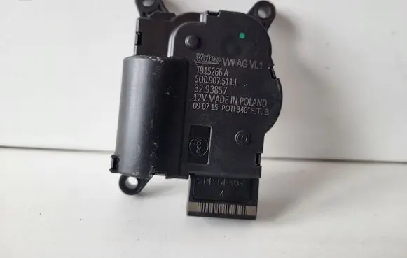 Skoda Yeti (5L) A/C air flow flap actuator/motor 5Q0907511L