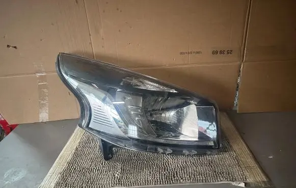 Renault Trafic III (X82) Headlight/headlamp 260109552R 1EE01141032 11410320346360