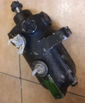 Alfa Romeo 75 Power steering pump 8601955117 1462764