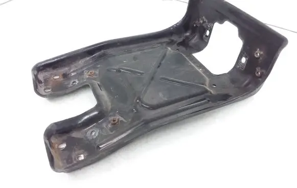 Mercedes-Benz R W251 Other engine bay part 03311232