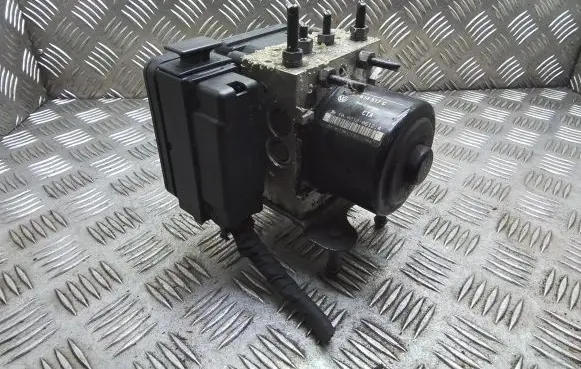 Volkswagen Transporter - Caravelle T5 ABS Pump 7E0907379G 7E0614517C
