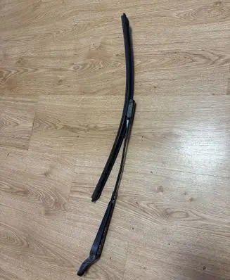 Skoda Fabia Mk2 (5J) Front wiper blade arm 5J1955409 5J1955409B