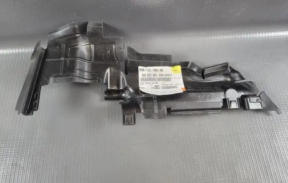 Audi A5 Intercooler air guide/duct channel 8W6121283AF