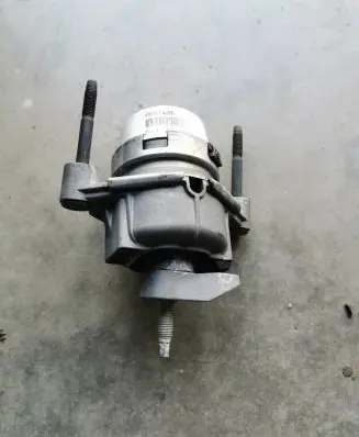 Chevrolet Corvette C7 Gearbox mount 23187445