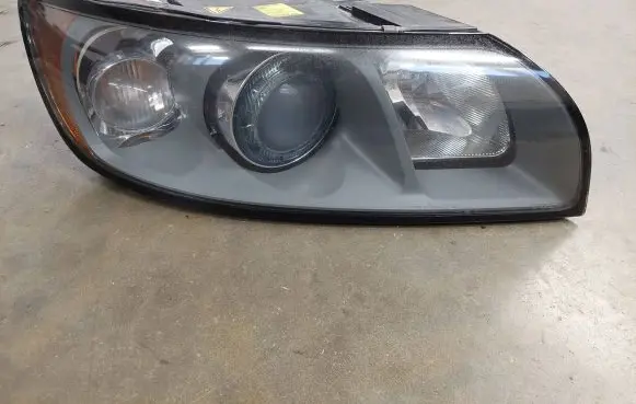 Volvo V50 Headlight/headlamp 30698890 0001198274