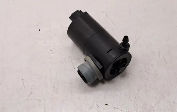 Toyota Auris 150 Windscreen/windshield washer pump 8533002040 30891