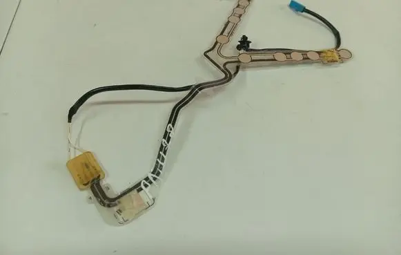 Volkswagen PASSAT CC Seat heating element 1K8963553