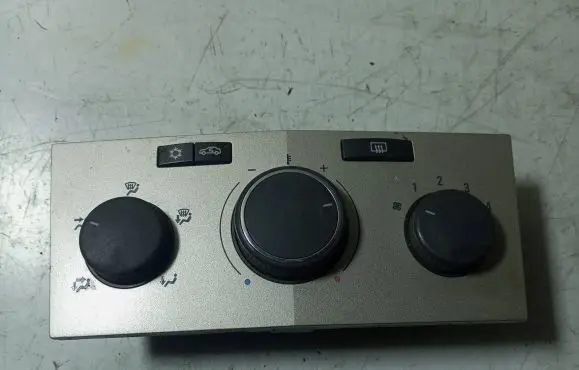 Opel Zafira B Climate control unit 13269404 13022008 901513600