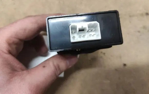 KIA Sorento Wing mirror control module 935713E000