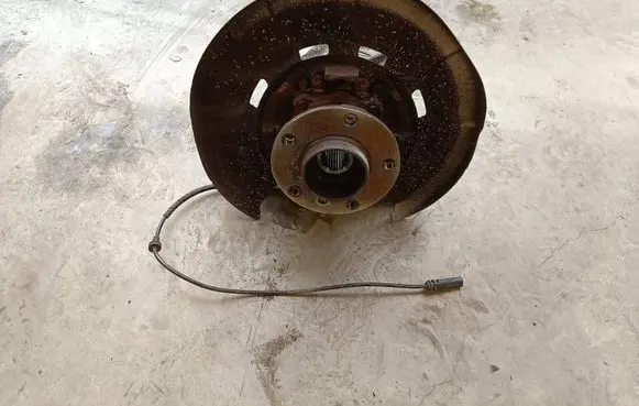 BMW X5 E70 Rear wheel hub spindle/knuckle 