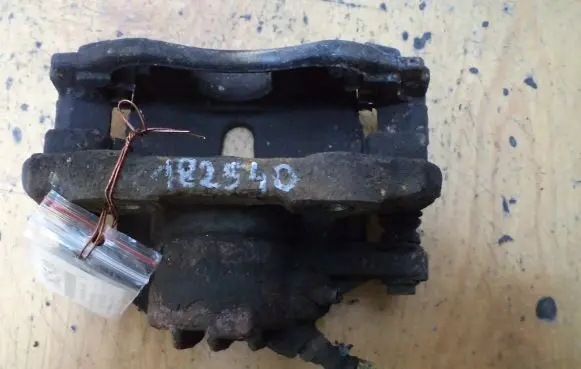 Citroen Xsara Picasso Front brake caliper
