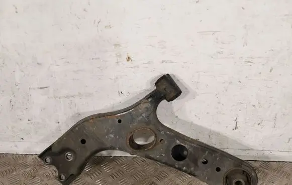Toyota RAV 4 (XA40) Front lower control arm/wishbone RAV14DPPRSAKE