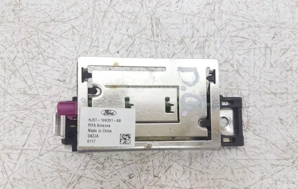 Ford Escape III Aerial antenna amplifier HJ5T19K351 HJ5T19K351AA GKZJA