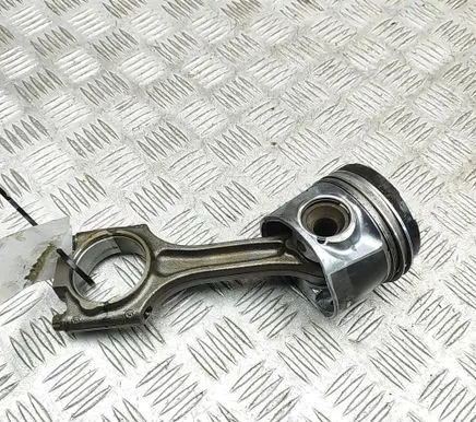 Volvo V70 Piston 30777189 30750674