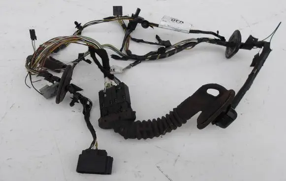 Ford Focus Front door wiring loom 8M5T-14K138-DFA A00000000 11082008