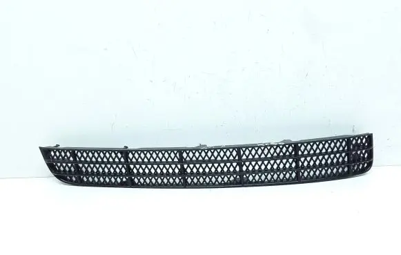 Volvo XC90 Front bumper lower grill 08662997