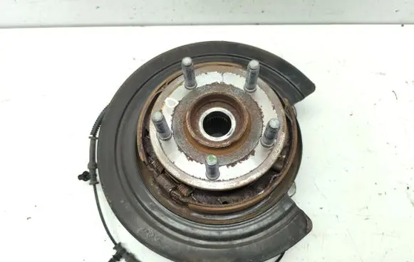 Dodge Durango III Rear wheel hub 04877112AC